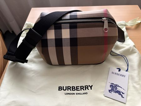 BURBERRY BUMBAG GM 