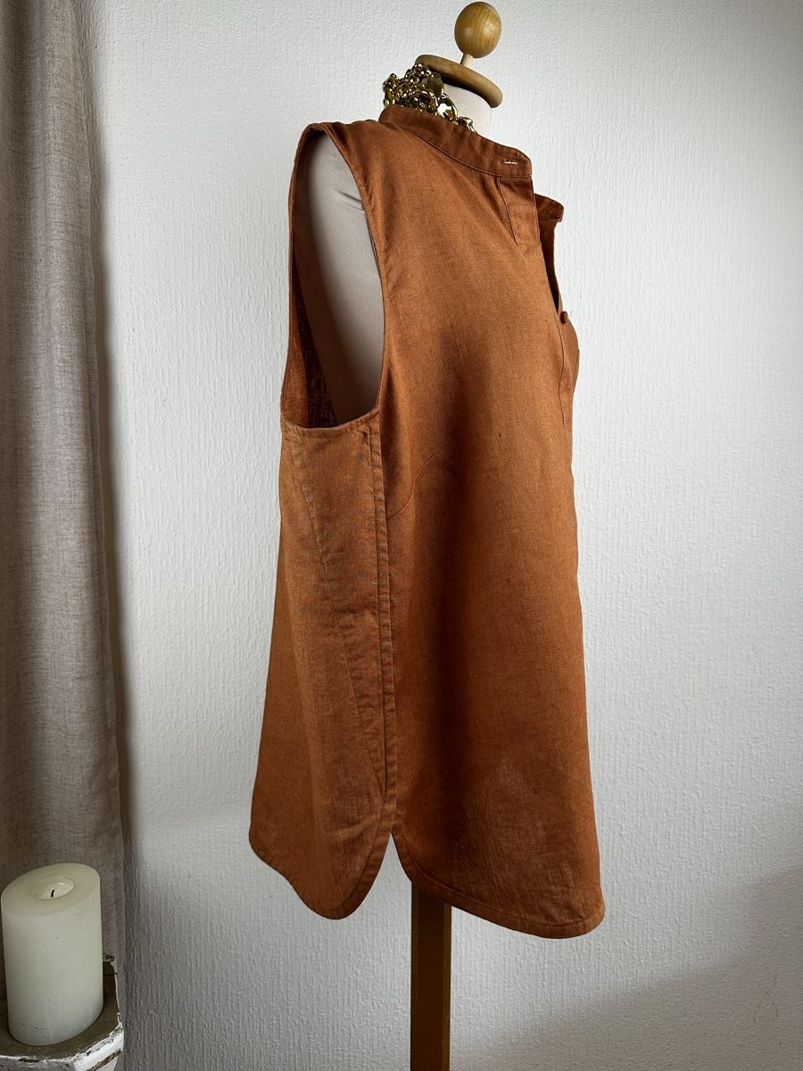 Peter Hahn Camicette: Blouse sans manche 100% Lin  Terracota  Peter Hahn Taille 48 – Usato da Châtelaine venduto da Alexandra.jankowski 1