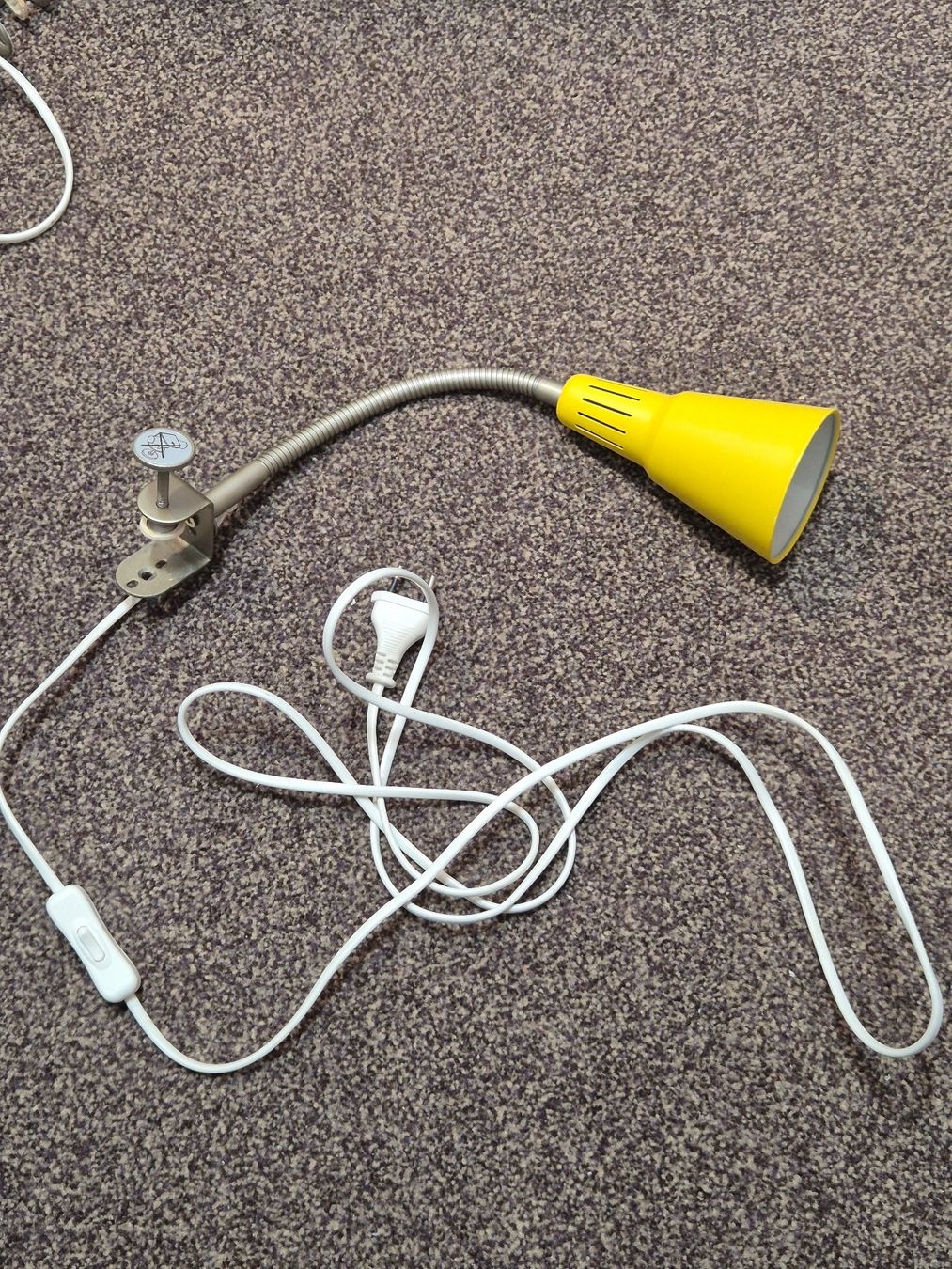 Ikea Lampade: IKEA Klemmleuchte / Bürolampe – Usato da Uster venduto da m.goeldi