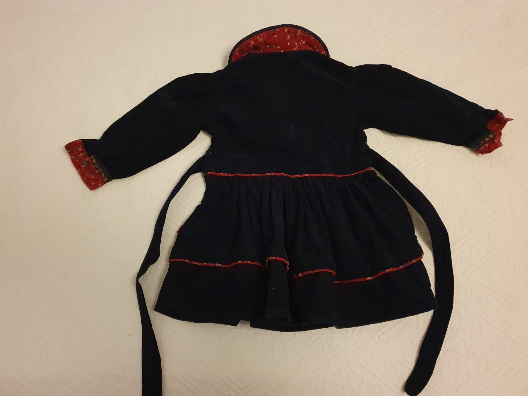 Kleider & Röcke: Sehr schoenes Kleid 2A – Gebraucht aus Morbio Inferiore von lunaria 1