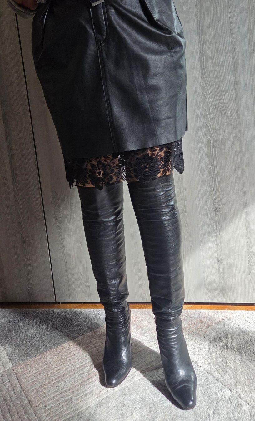 Scarpe da donna: Bottes hautes en cuir noir, taille 38. – Usato da Neuchâtel venduto da wikit 1