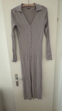 Strickkleid mit Knöpfen