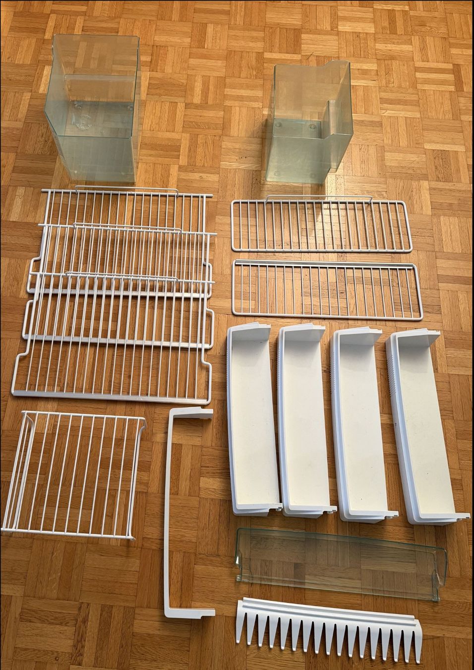 Electrolux Frigoriferi: Electrolux IK243N Kühlschrankteile komplett Set – Usato da Fislisbach venduto da Hape40 1