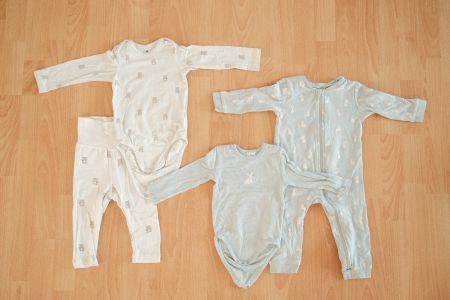 H&M Baby-Set 4-teilig (Hasen & Bären) Grösse 74-80