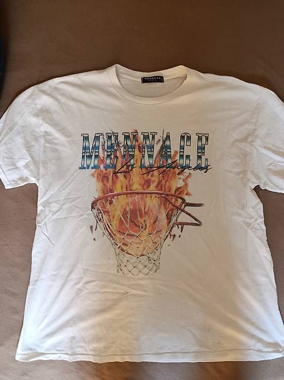 T-Shirts: Maglietta bianca  – Gebraucht aus Bellinzona von vin_jm7f