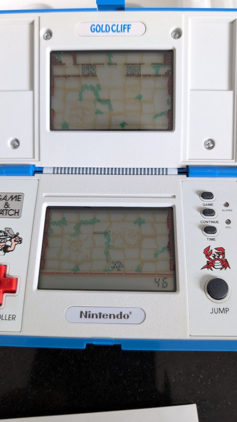 game&watch Console: GOLD CLIFF - NINTENDO GAME & WATCH – Usato da Spiegel b. Bern venduto da Natix 8