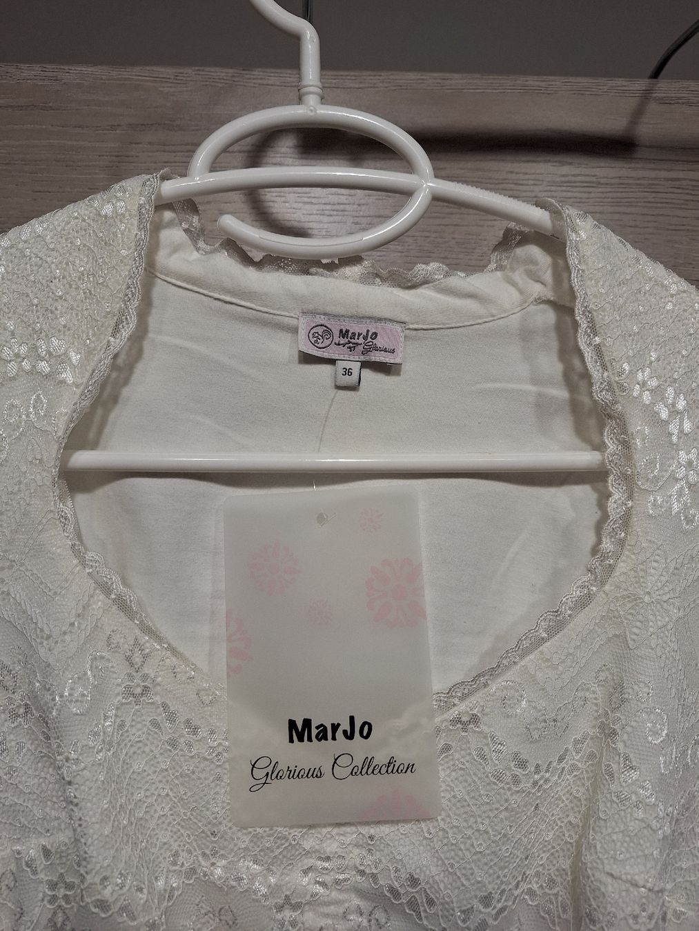 Chemisiers: Dirndlbluse MarJo mit Spitze Grösse 36  – Neuf (Voir description) à Bennau par van_xnq2 2