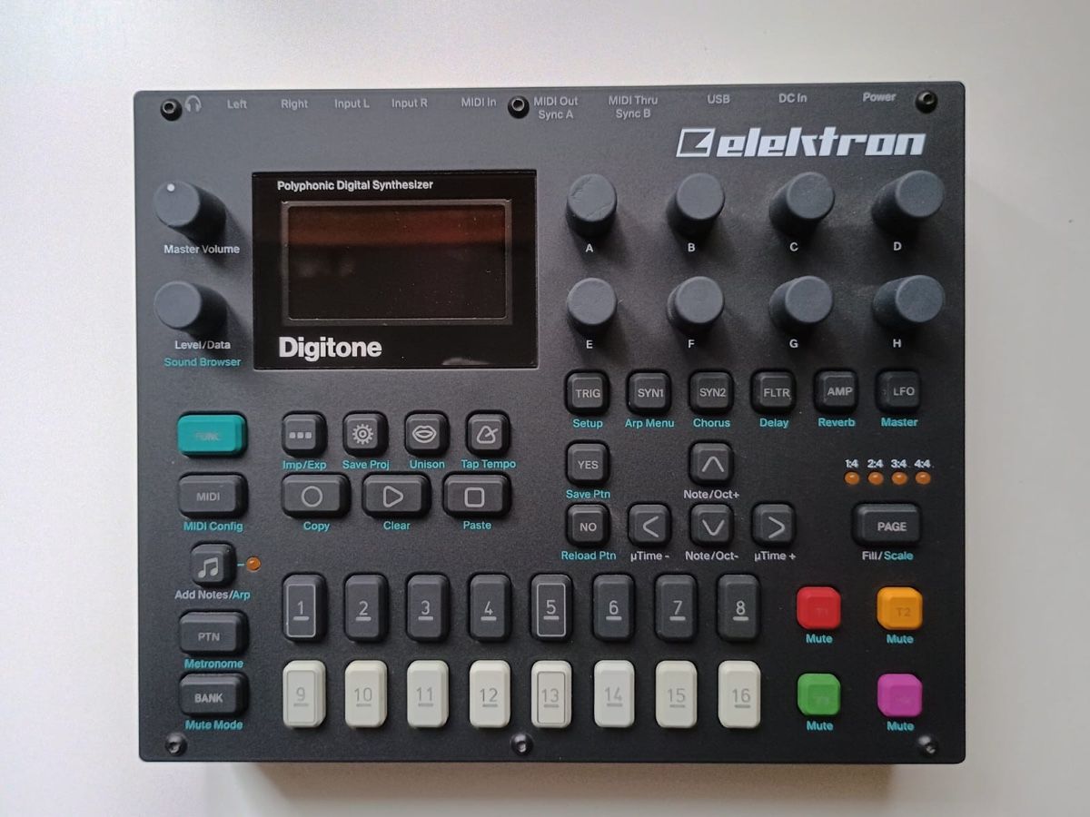 Elektron Strumenti musicali: Elektron Digitone + case and ripcord – Usato da Sils/Segl Maria venduto da DeFringues 2