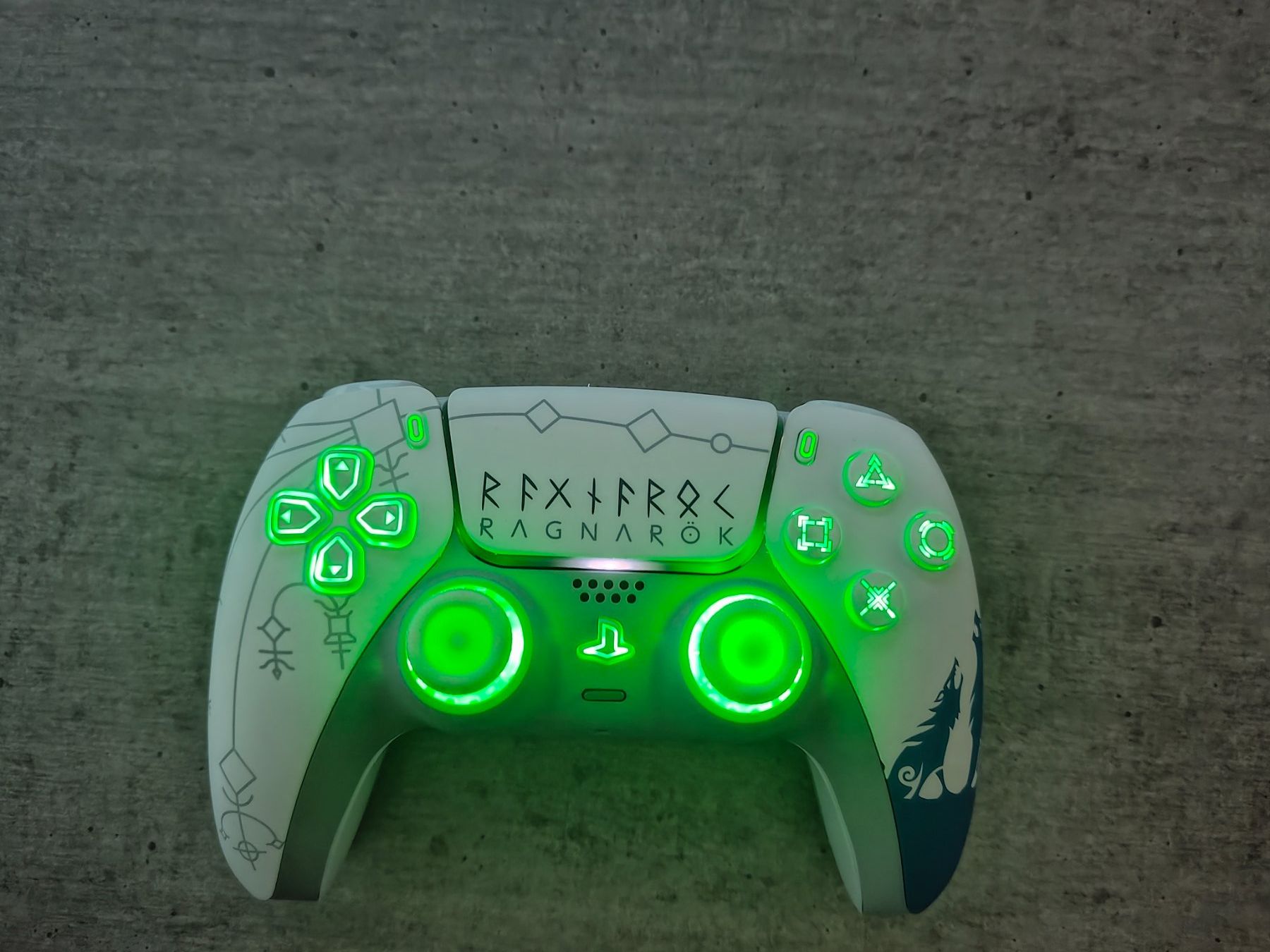 Sony Controller: Limited Edition PS5 Dualsense Controller - Ragnarök! – Nuovo e nell'imballaggio originale da Sargans venduto da ver_ncy5 3