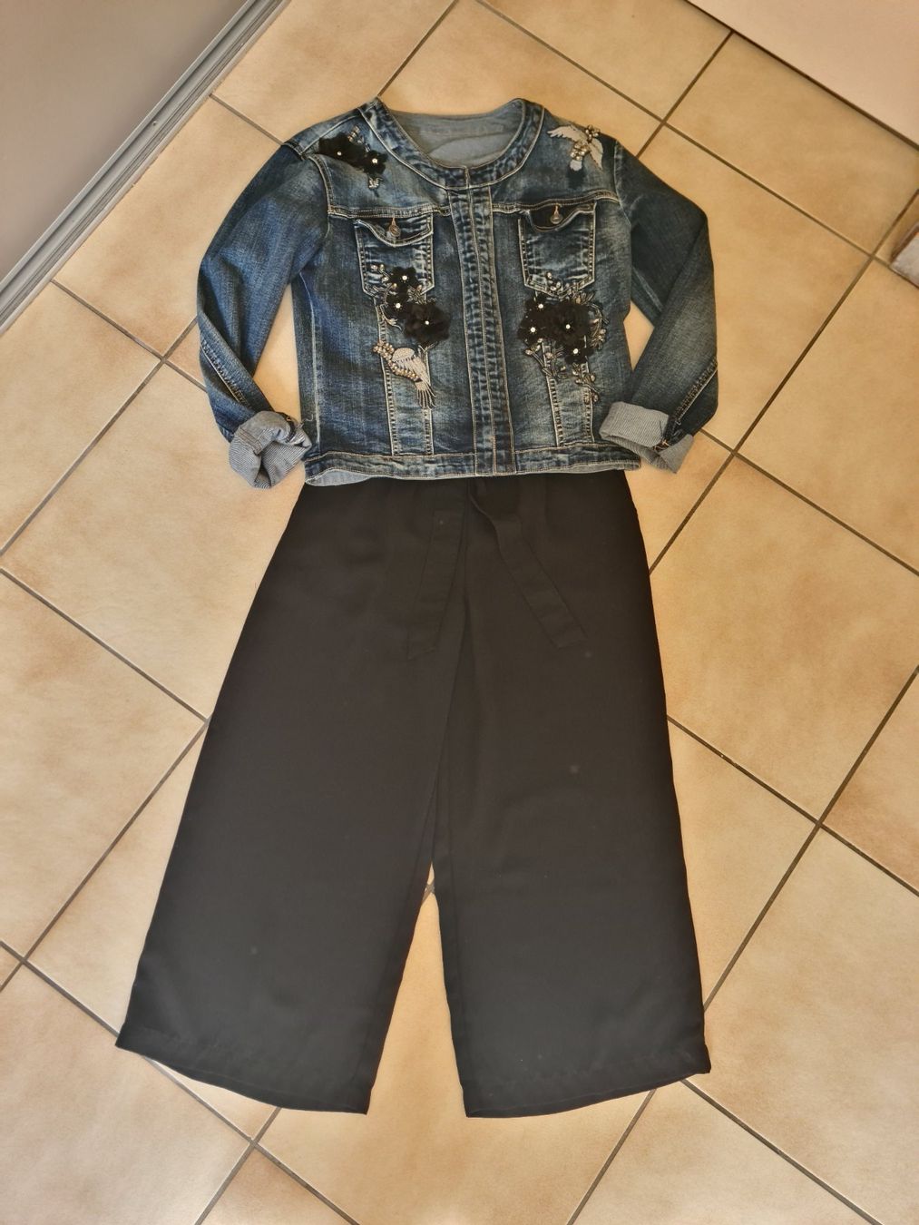 Giacche: Veste en jeans stretch taille M – Usato da le landeron venduto da canette 4