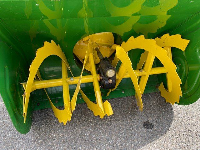 Toutes les machines: Schneefräse John Deere 1032D – D'occasion à Münchenbuchsee par iomtt 2