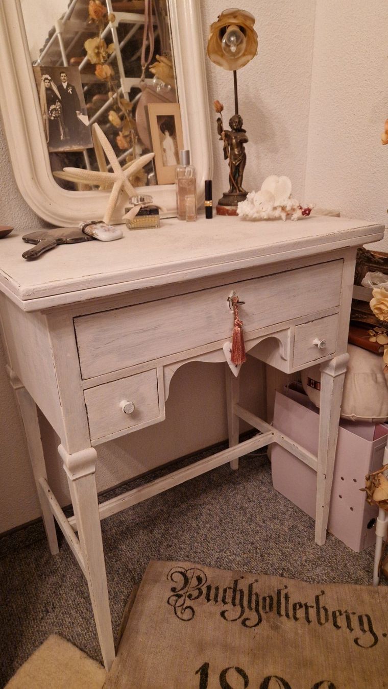 Coiffeuses: Schminktisch mit Schubladen weiss Shabby Chic – D'occasion à Rütihof par Teddy1985