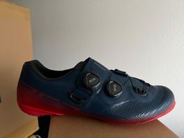 Shimano SH-RC702 (WIDE) in Blau Rot Gr. 46.5