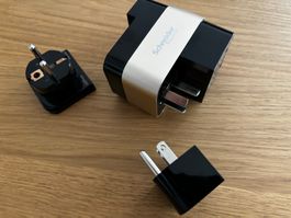 Reisesteckeradapter Schneider Electric mit USB
