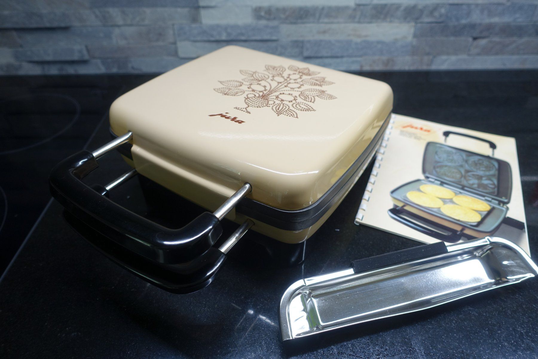 Jura Appareils de cuisine: Brezeleisen Jura – D'occasion à Belp par Mazarron58 1