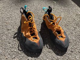 Scarpa Generator Mid Gr. 44.5  Trad- & Risskletterschuh