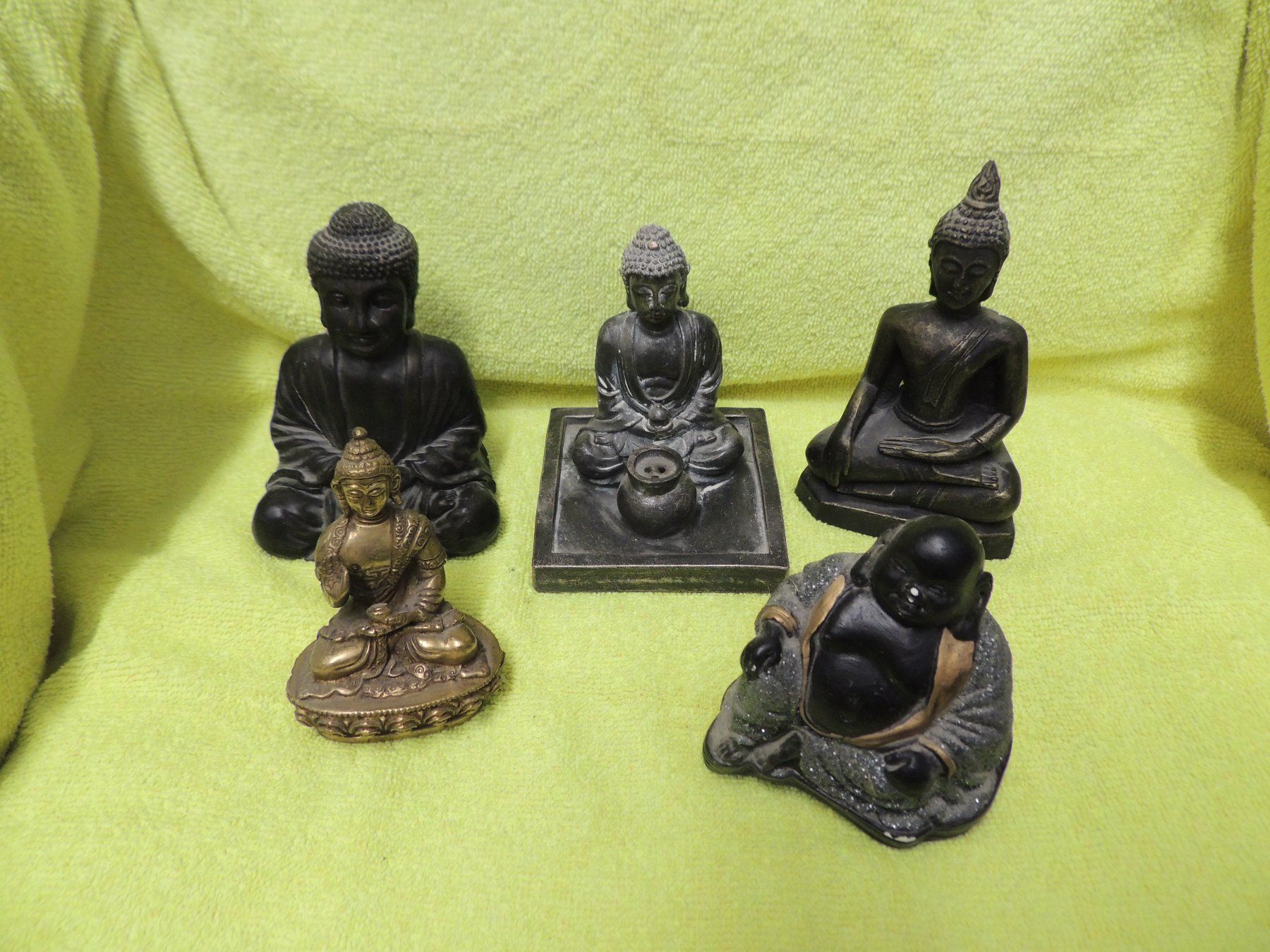 Statuette: Sammlung von 5 Buddha – Usato da Mollis venduto da Hg