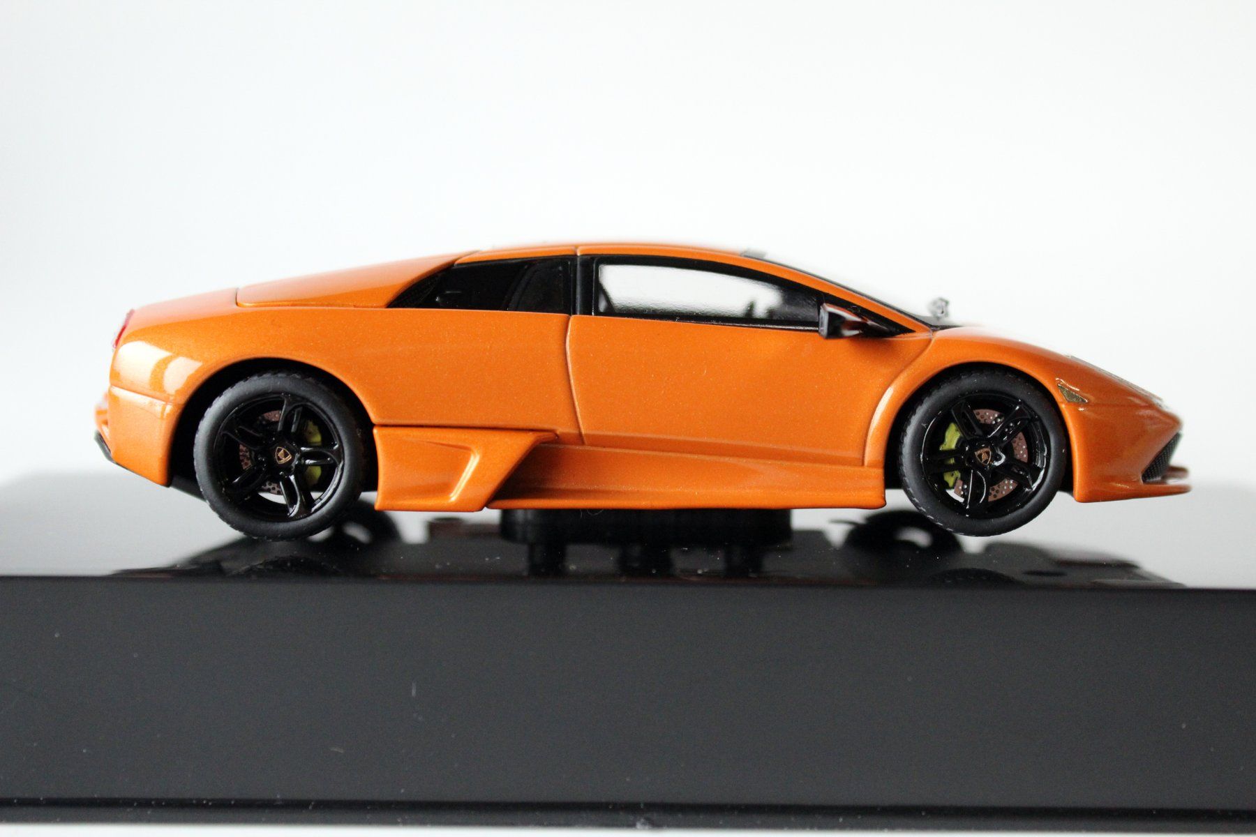 Hot Wheels Modellini d'auto: HOT WHEELS Modellauto 1:43 - Lamborghini Murcielago – Nuovo e nell'imballaggio originale da Roggwil BE venduto da DEGI_TOYS 2