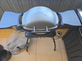 Weber Q1400 Elektrogrill mit Standfuss und Abdeckung