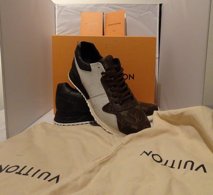 Louis Vuitton Scarpe da uomo: Louis Vuitton  Run Away Sneakers  //      Gr. 44 (9 1/2) – Usato da Frenkendorf venduto da Sakima1