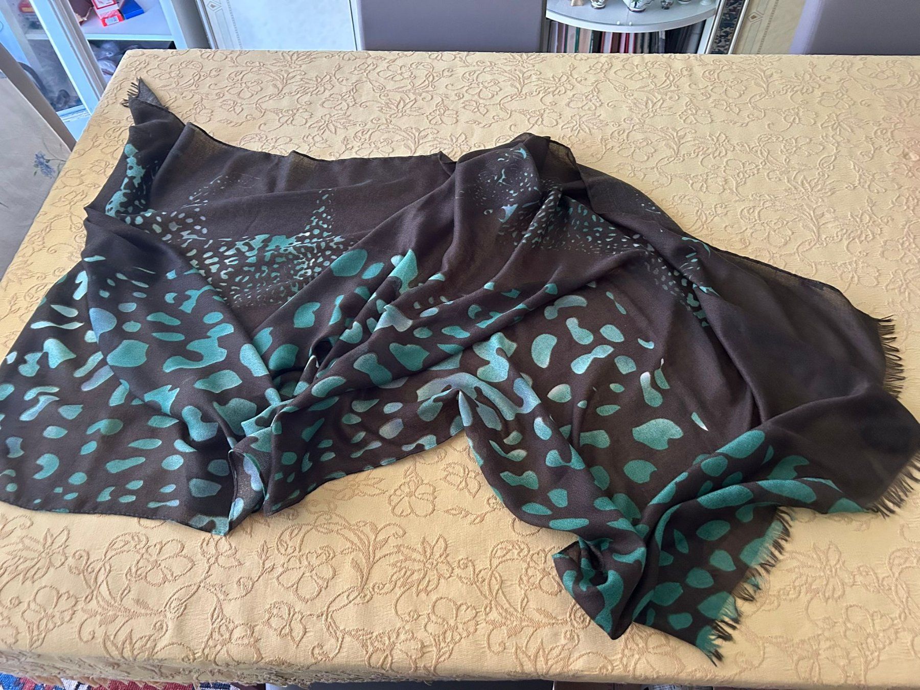 Foulards & écharpes: Pashmina leopardo viscosa – D'occasion à Melano par H-Sara 1