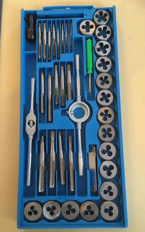 Tous les outils: Gewindebohrer/Schneider Set 40-tlg. – Neuf (Voir description) à Heerbrugg par ProBau-Liq 4