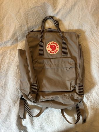 Fjällräven Kånken backpack – olive green Brand-new Fjällräve