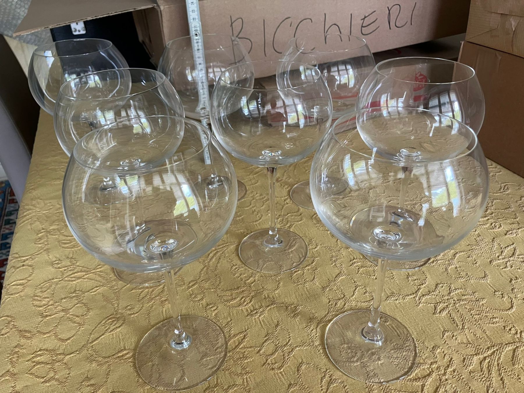 Bicchieri: 8 bicchieri da vino "ballon" – Usato da Melano venduto da H-Sara