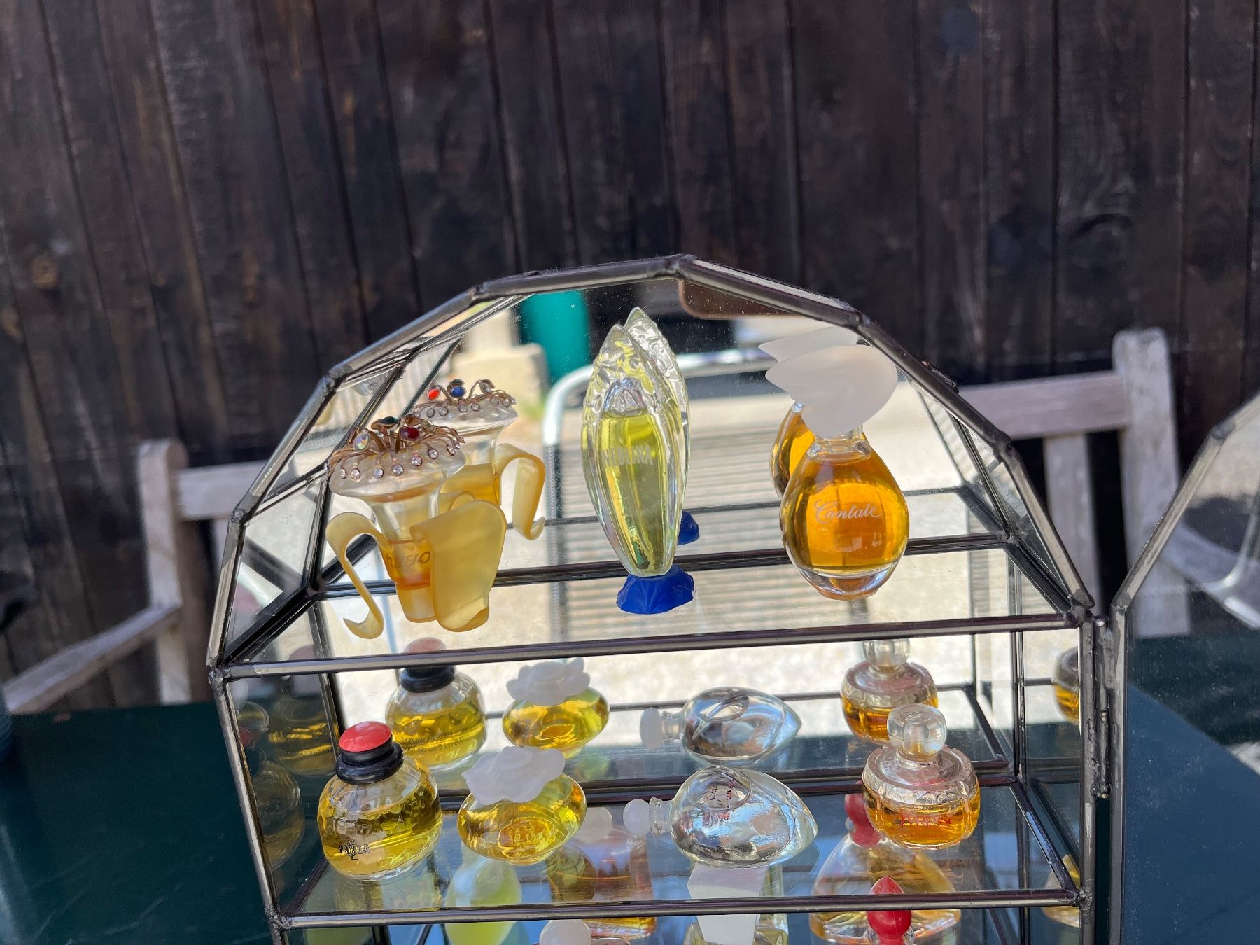 Saint Laurent Profumi & Eau de Toilette: Diverse Mini Parfums inklusive Glasvitrine – Usato da Otelfingen venduto da Yossi-68 2