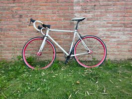 Fixie Rennvelo Pure Bros weiss rot gebraucht Zustand