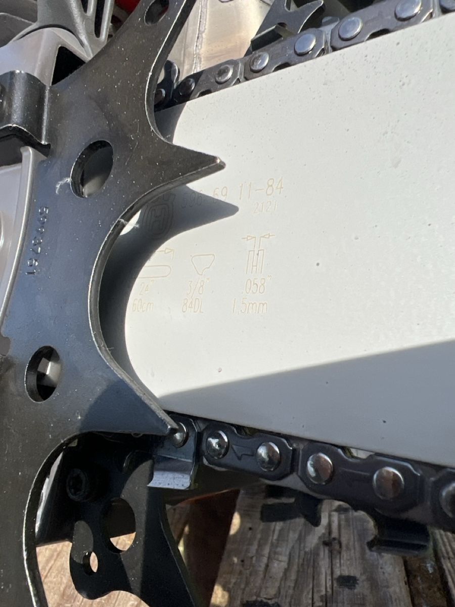 Husqvarna Scies: Husqvarna 585 Neu – Neuf avec emballage d'origine à Hundwil par panzermech 3