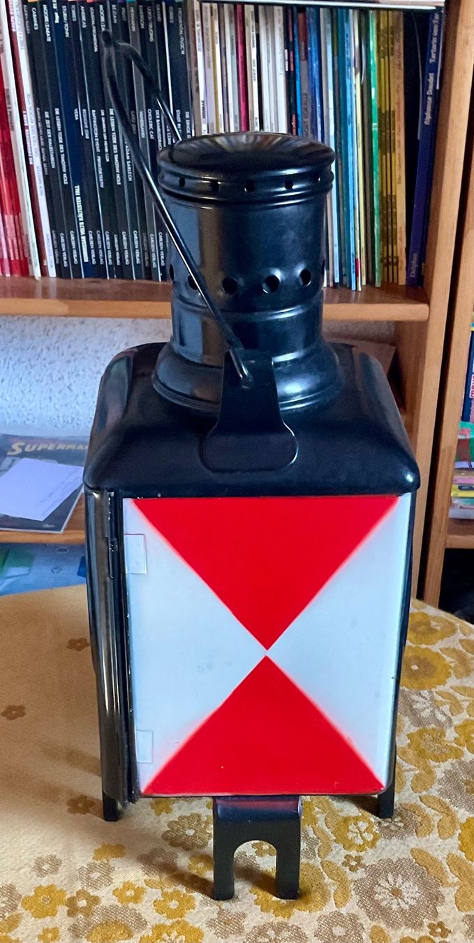Sonstige Dekorationen & Accessoires: Petroleum Zugschluss Signal DB – Gebraucht aus Endingen von nathan05 3