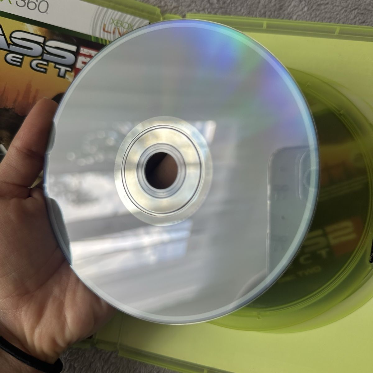 Microsoft Jeux: Mass Effect 2 Xbox 360 2 Discs – Neuf (Voir description) à Givisiez par dor_xb9k 3