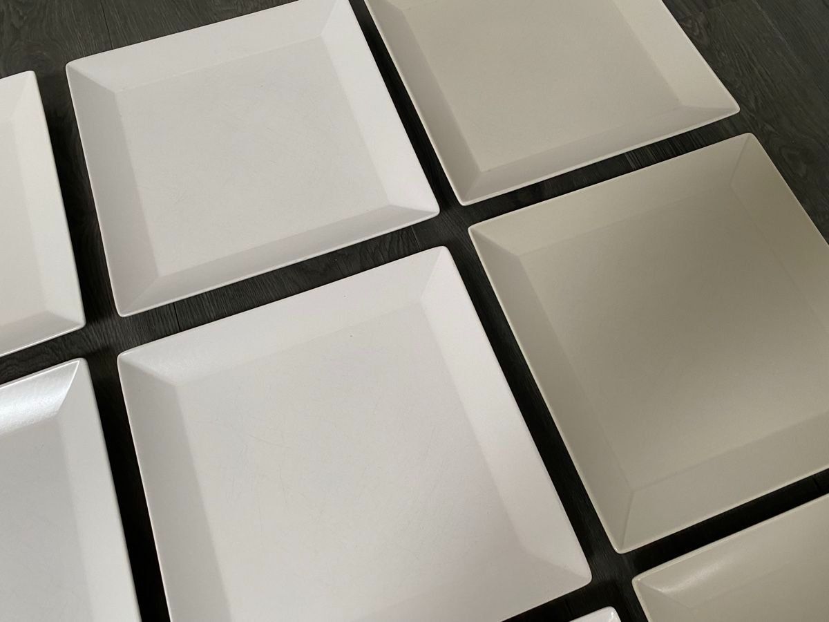 Assiettes: 12 Teller  26x26cm – D'occasion à Nesselnbach par Julitiger 1