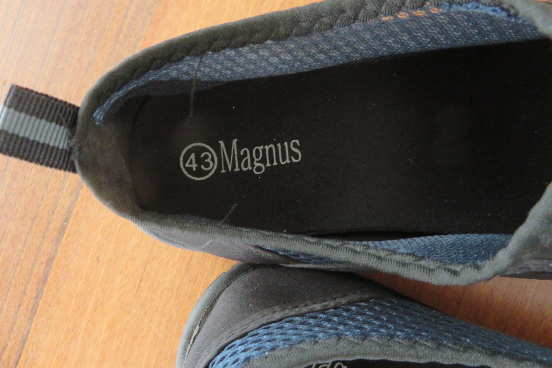 Scarpe da uomo: Strand-/Badeschuhe Grösse 43/44 – Nuovo (secondo la descrizione) da Wil ZH venduto da Tamagy 2