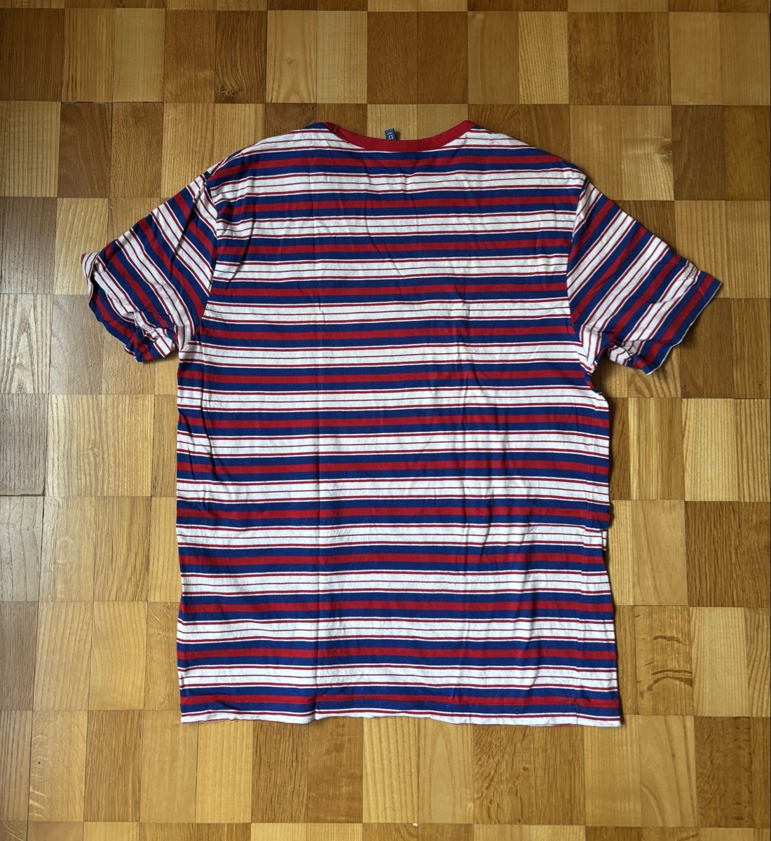 H&M T-shirt: Frabiges T-Shirt – Usato da Bern venduto da Lelixino 2