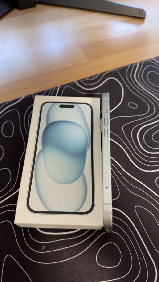Apple Handys / Smartphones: Iphone 15 128gb – Neu (gemäss Beschreibung) aus Zug von war_q5ws 2