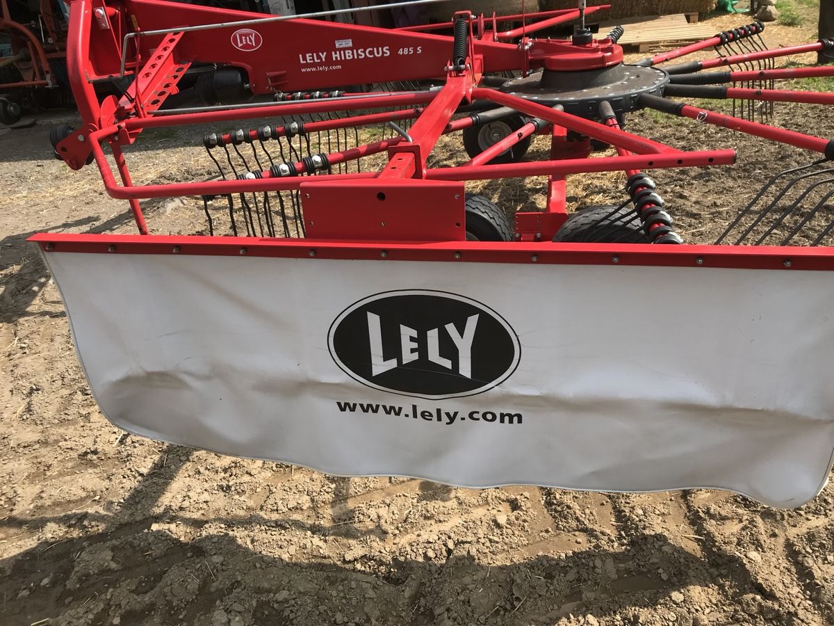 Lely Raufutterernte: Lely Kreiselschwader – Gebraucht aus Grono von Maxtim 3