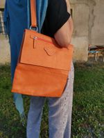 Umhängetasche aus Leder/ Sac à bandoulière en cuir