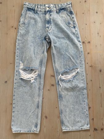 Jeans neuf Bershka (EUR 38)