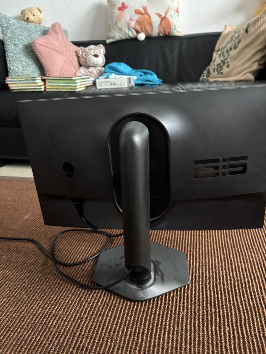 Monitore: Neuwertiger Alienware Monitor – Neu (gemäss Beschreibung) aus Otelfingen von pat_8jmb 2