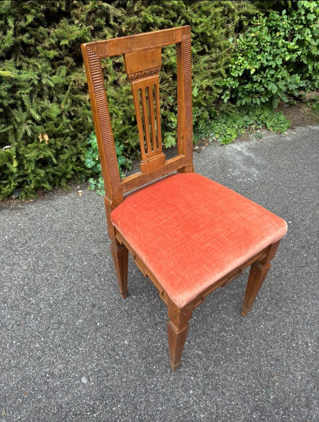 Chaises: alter Stuhl – D'occasion à Altikon par bau_85x7 1