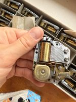 20 mécanismes de boîte à musique Reuge