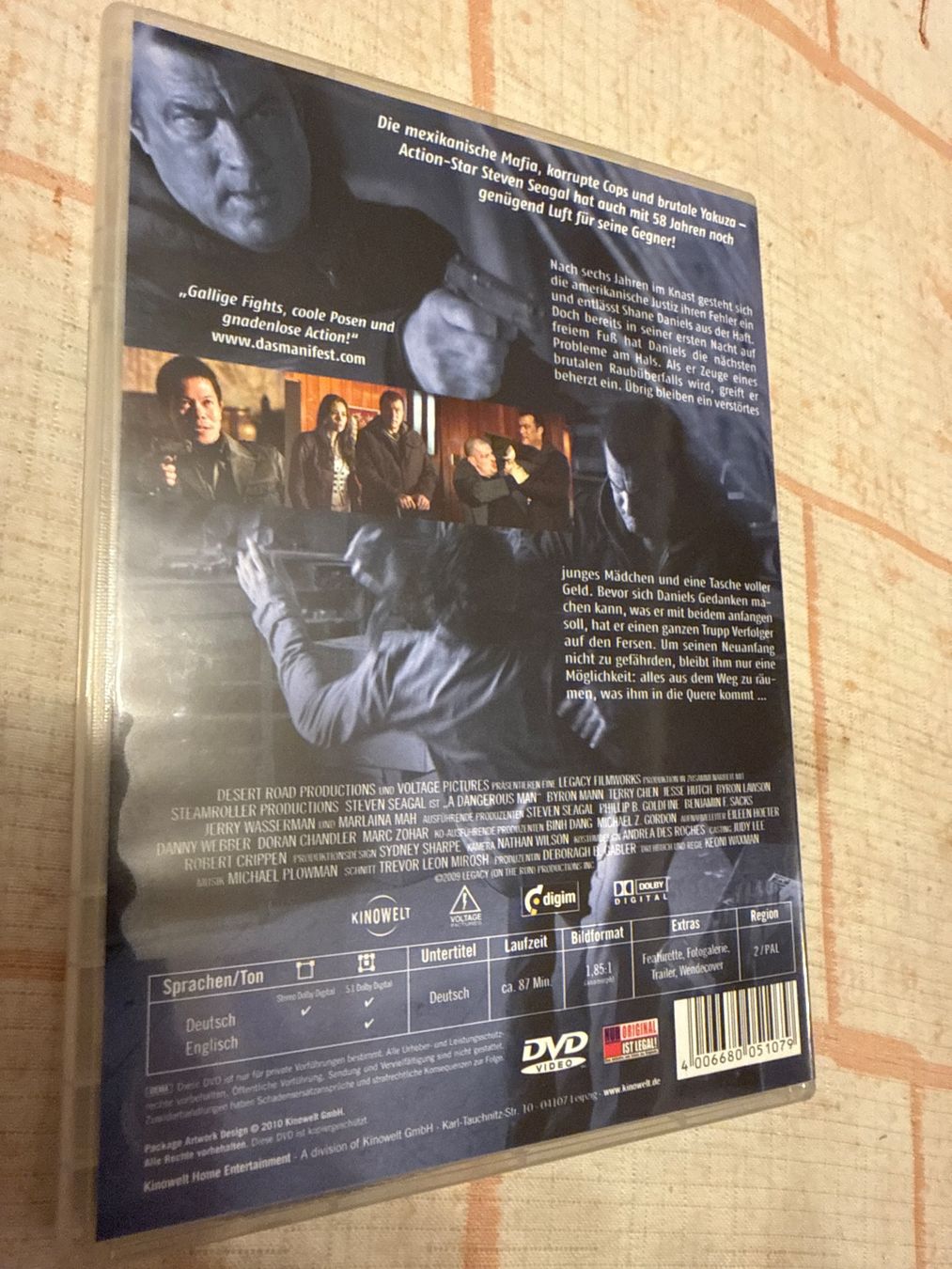 Tutti i DVDs: Steven Seagal "A Dangerous Man" – Usato da Schaffhausen venduto da D-MAC 1