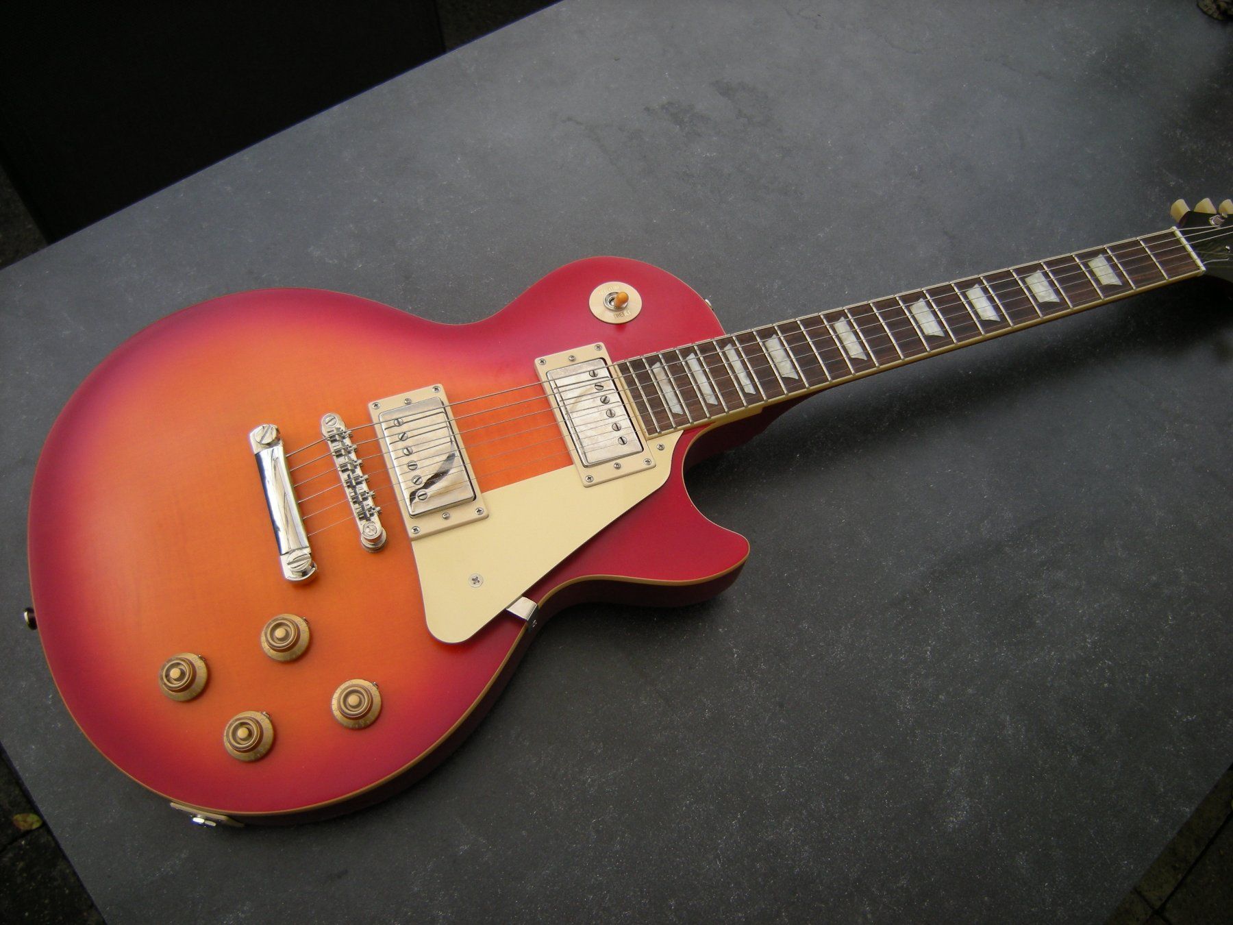 Epiphone Strumenti musicali: Gibson Les Paul 1959 von Epiphone, handcrafted ROC, ltd.ed. – Nuovo (secondo la descrizione) da Bettingen venduto da pahe049 3