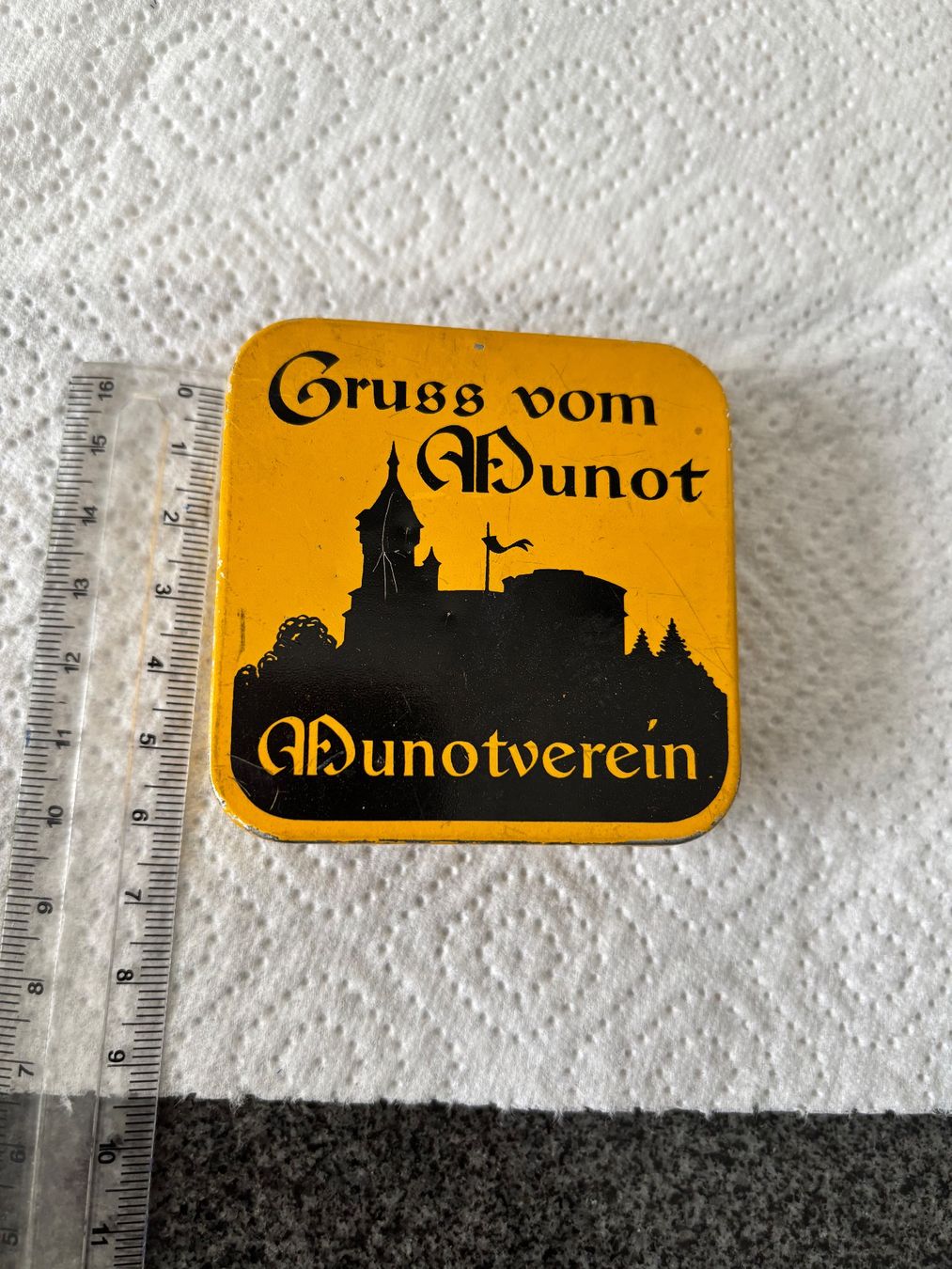 Tutte le decorazioni: Altes Blechdöschen vom Munotverein – Usato da Schaffhausen venduto da sina_feivel