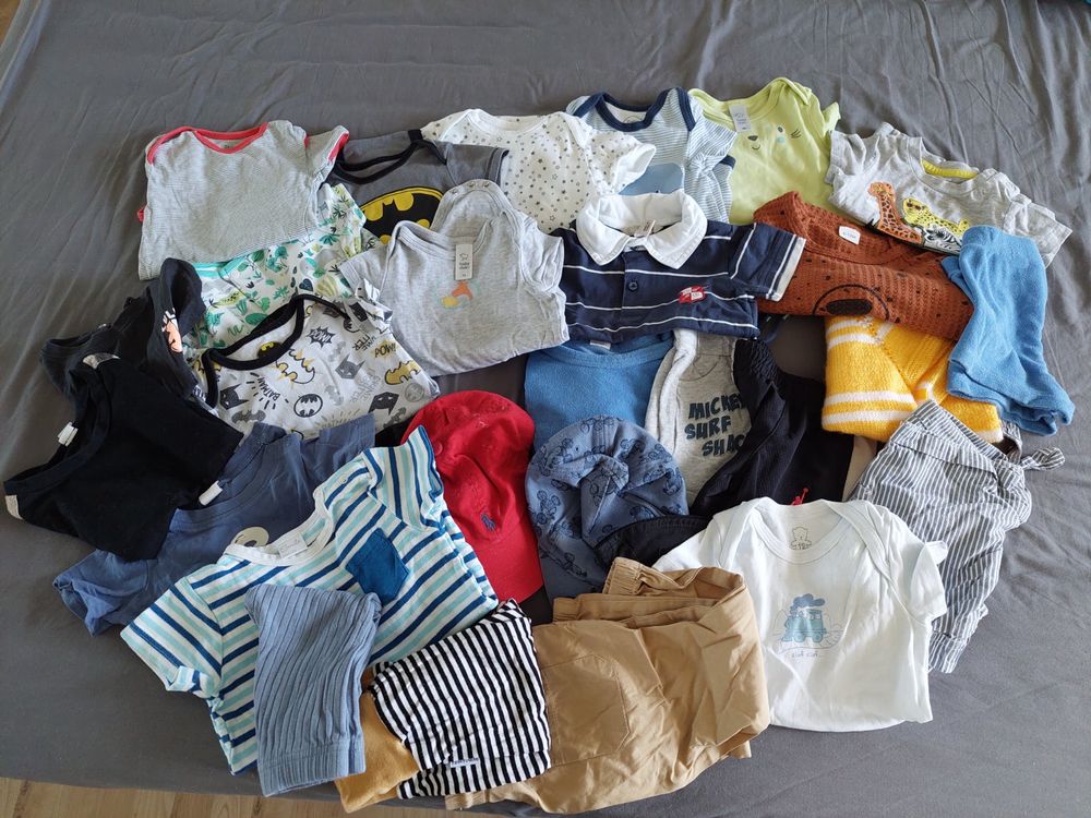 Ensembles coordonnés: 29 TEILIGES JUNGEN KLEIDERPAKET GR. 74/80 – D'occasion à Münchenstein par Strupfi