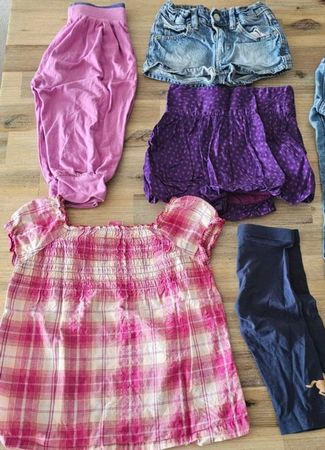 Mädchen Kleiderpaket Grösse 98/104