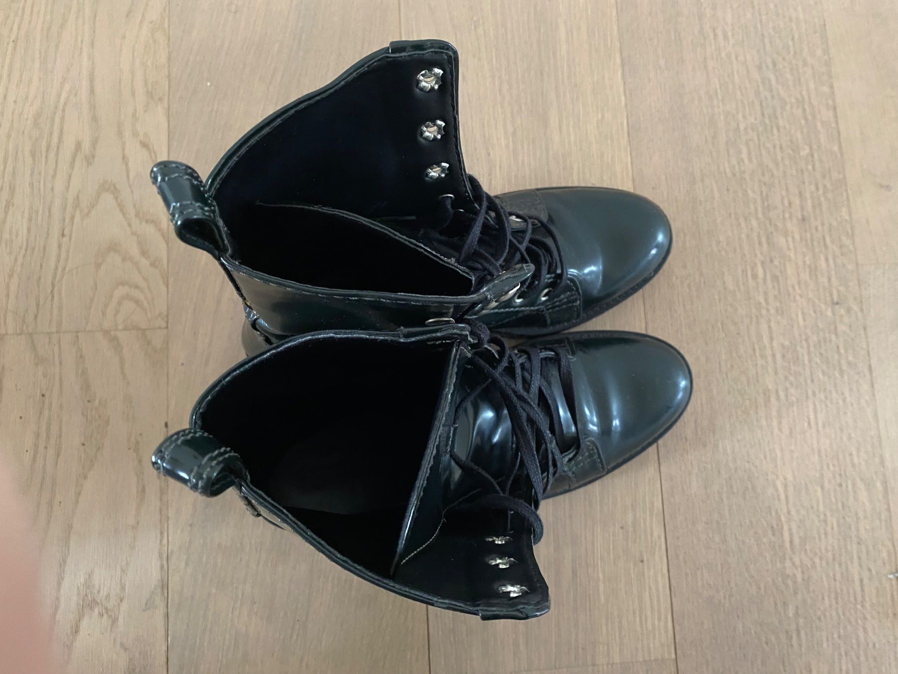 Zara Scarpe da donna: Stiefelette dunkelgrün (Gr. 39) – Usato da Schlieren venduto da vivid_wrld 4