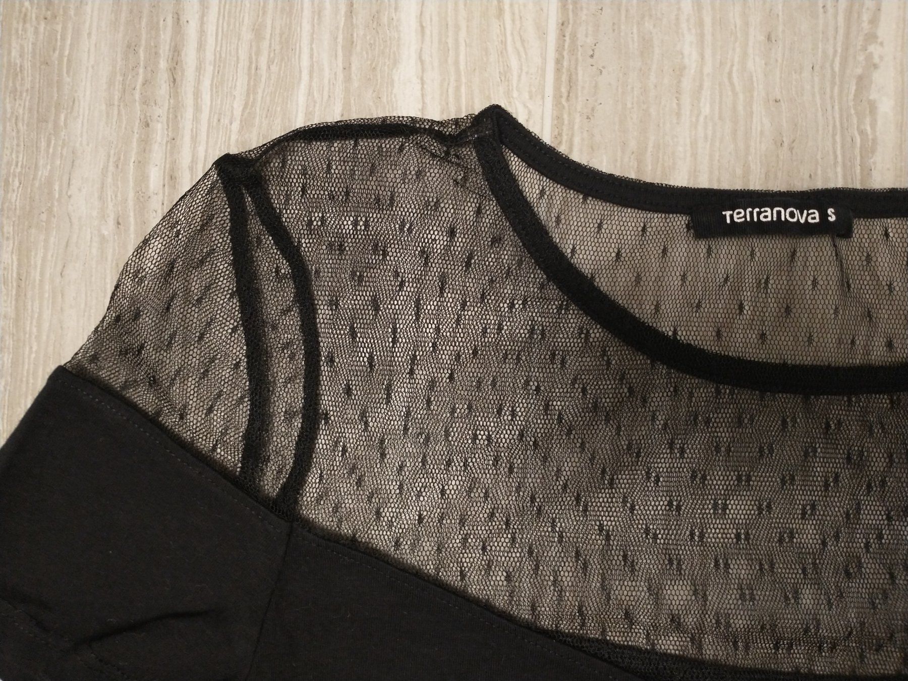 T-shirt: T-shirt noir taille S/M – Usato da Ecublens FR venduto da ame_y8tq 1